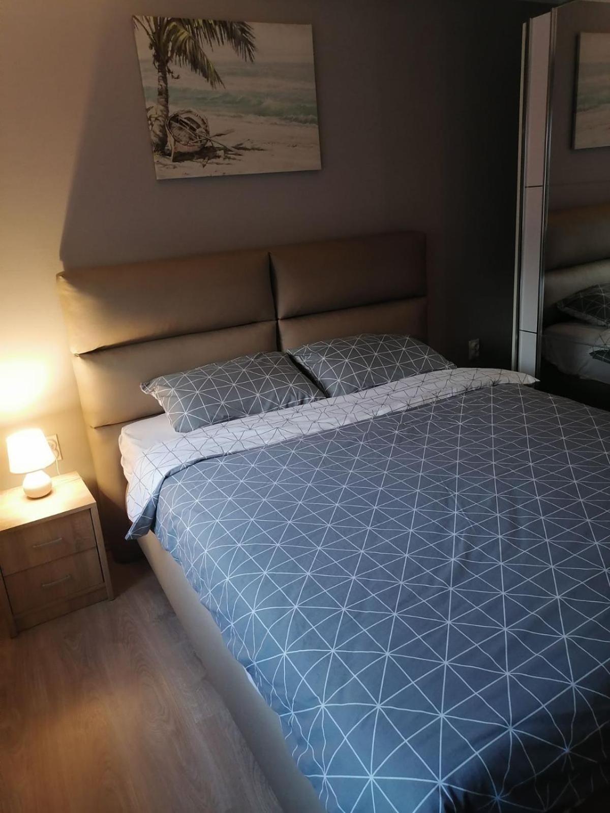 Kingston Apartman Pirot Kültér fotó